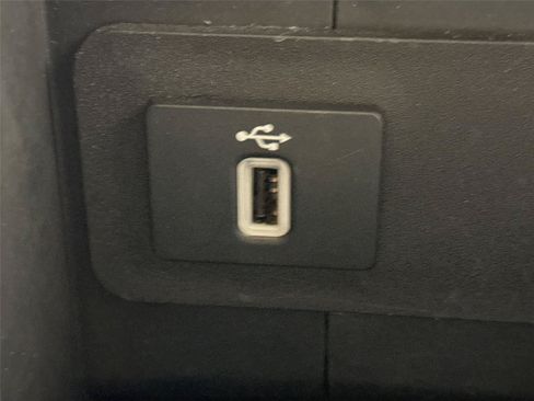 Used 2019 Ford Escape Titanium FWD image 32