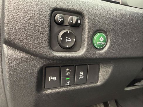 Used 2021 Honda Pilot Elite image 16
