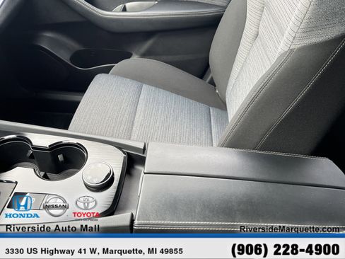 Used 2023 Nissan Rogue SV image 20