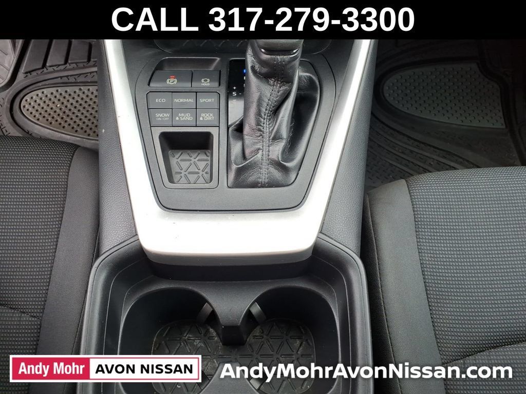 Used 2019 Toyota RAV4 LE AWD/4WD image 32