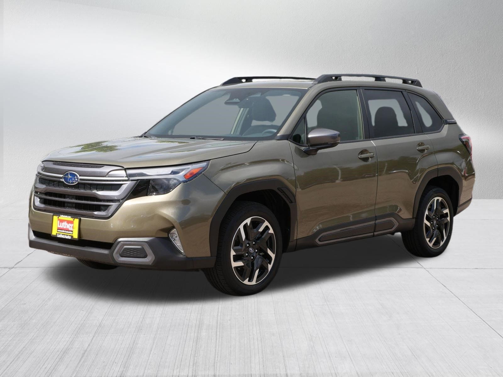 Used 2025 Subaru Forester Limited AWD/4WD image 3