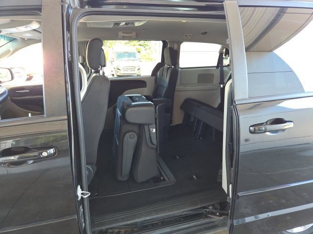Used 2017 Dodge Grand Caravan SE w/ Power Window Group FWD image 39