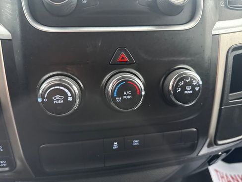 Used 2017 RAM 1500 Classic SLT image 22