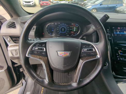 Used 2016 Cadillac Escalade ESV Platinum image 31