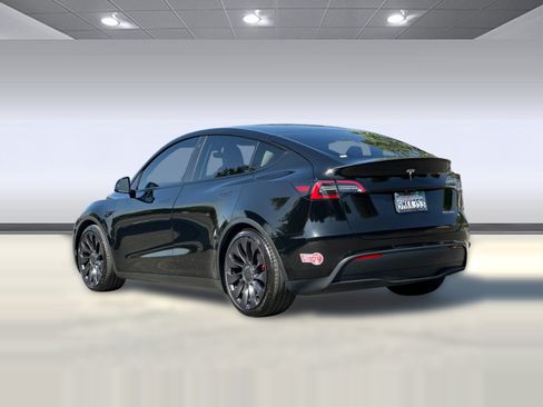 Used 2021 Tesla Model Y Performance AWD/4WD image 3