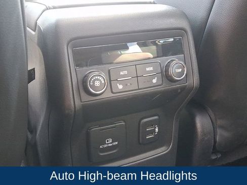 Used 2018 GMC Acadia Denali w/ Technology Package AWD/4WD image 22