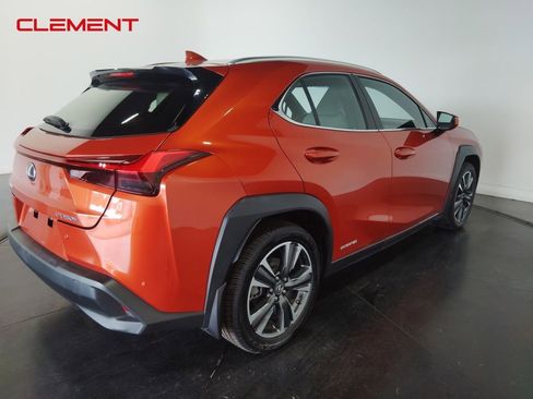 Used 2019 Lexus UX 250h w/ Premium Package image 5