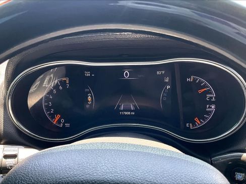 Used 2018 Jeep Grand Cherokee Overland RWD image 15