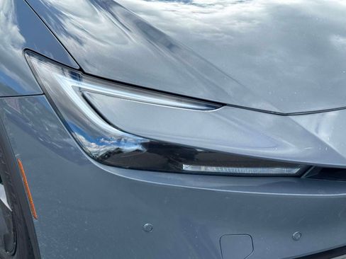 Used 2023 Toyota Prius Prime SE image 7