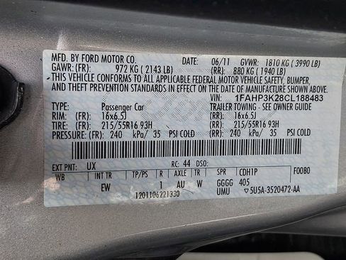 Used 2012 Ford Focus SE w/ SE Winter Pkg FWD image 27