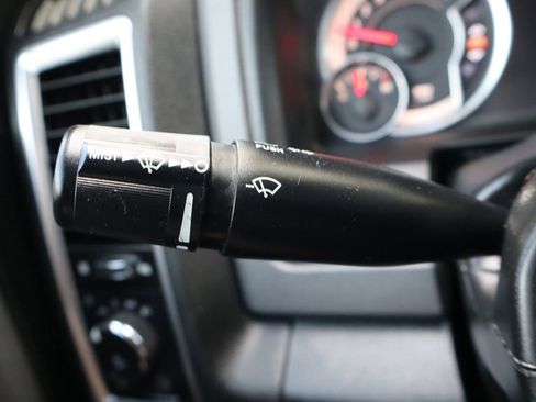 Used 2018 RAM 1500 Big Horn image 32