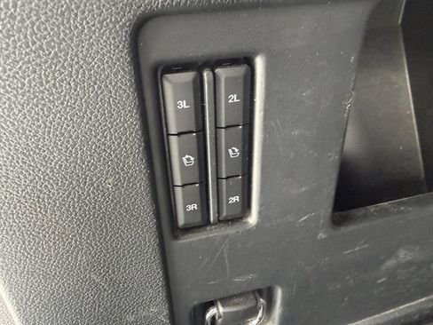 Used 2021 Ford Expedition Max XLT image 46