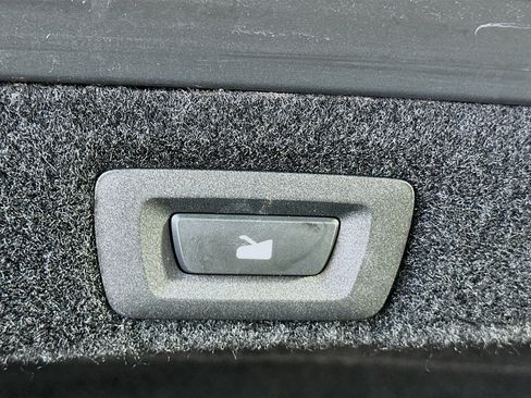 Used 2023 Lucid Air Pure AWD/4WD image 30