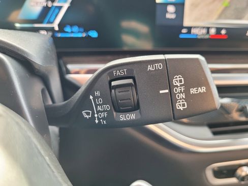 New 2026 BMW X5 xDrive50e w/ Executive Package image 28