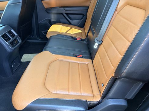 Used 2018 Volkswagen Atlas SEL Premium AWD/4WD image 15