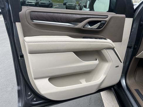 Used 2021 GMC Yukon Denali w/ Denali Premium Package image 14