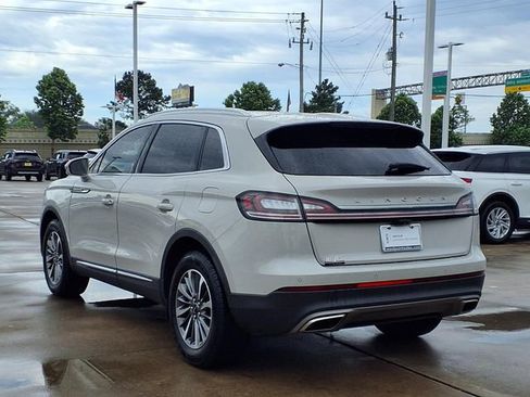 Used 2023 Lincoln Nautilus FWD w/ Premium Package image 23