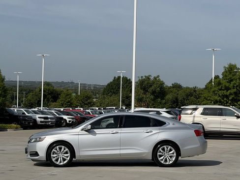 Used 2018 Chevrolet Impala LT FWD image 3