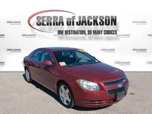 Used 2010 Chevrolet Malibu LT w/ HFV6 Engine Package image 2