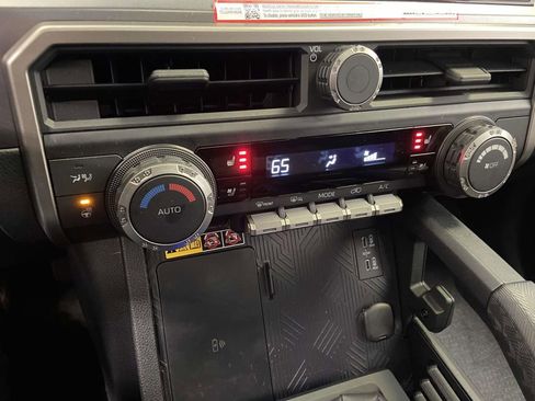 Certified 2025 Toyota 4Runner TRD Off-Road Premium image 12