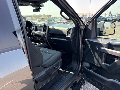 Used 2020 Ford F150 XLT w/ Equipment Group 302A Luxury AWD/4WD image 32
