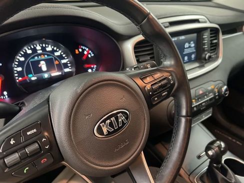 Used 2018 Kia Sorento LX w/ LX V6 Convenience Package image 38