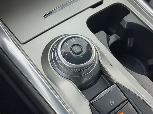 Used 2021 Ford Explorer XLT w/ Equipment Group 202A image 23