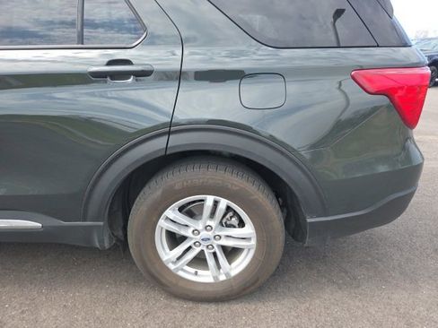 Used 2023 Ford Explorer XLT image 16