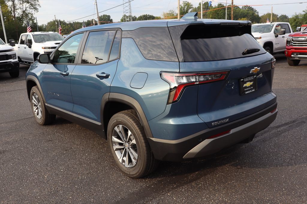 New 2027 Chevrolet Equinox LT FWD image 3