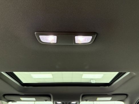 Used 2019 GMC Sierra 1500 SLT image 33