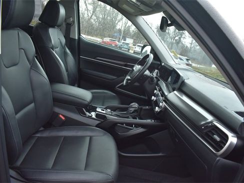 Certified 2024 Kia Telluride S w/ S Sunroof Package image 13