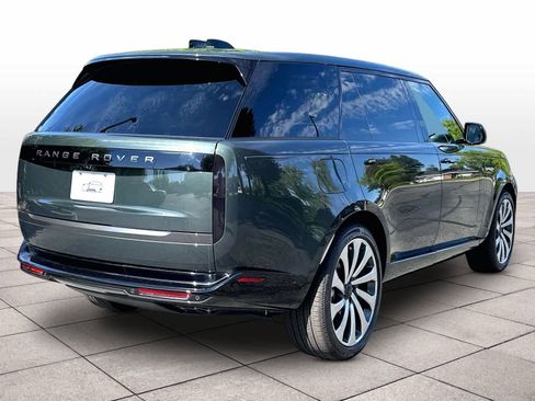 New 2026 Land Rover Range Rover Long Wheelbase SE AWD/4WD image 4