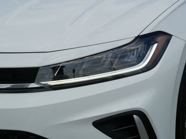 Certified 2025 Volkswagen Jetta S FWD image 10