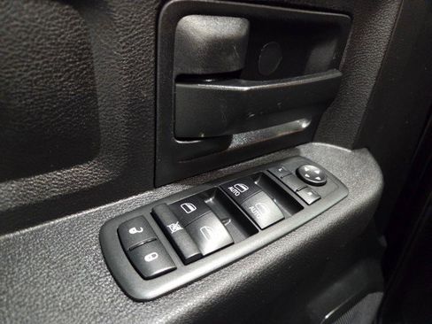 Used 2017 RAM 2500 Tradesman w/ Chrome Appearance Group AWD/4WD image 33