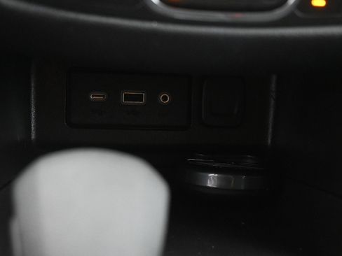 Used 2024 Chevrolet Equinox LT w/ LPO, Floor Liner Package FWD image 25