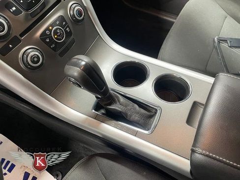 Used 2013 Ford Edge SE image 18