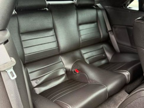 Used 2011 Ford Mustang GT Premium w/ Electronics Pkg RWD image 13
