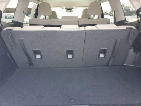 Certified 2023 Subaru Ascent Premium w/ Convenience Package image 8