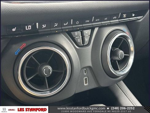 Used 2020 Chevrolet Blazer LT FWD image 31
