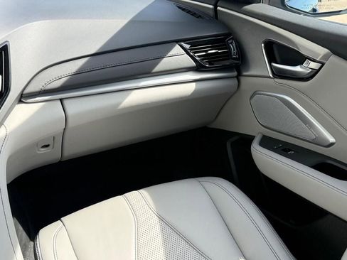 Used 2024 Acura RDX SH-AWD w/ Technology Package image 16