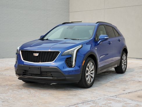 Used 2022 Cadillac XT4 Sport w/ Sun And Sound Package AWD/4WD image 4
