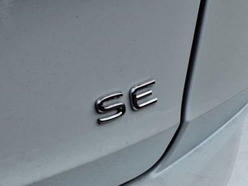 Certified 2025 Volkswagen Jetta SE image 31