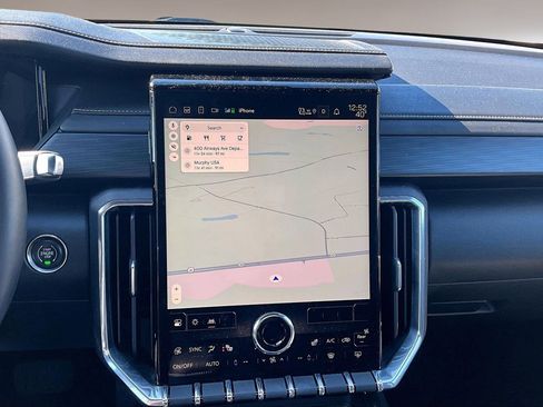 Used 2025 GMC Acadia Elevation image 9