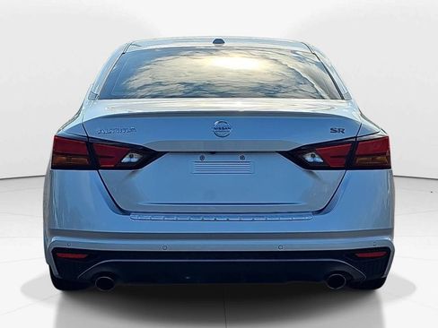 Used 2022 Nissan Altima 2.5 SR FWD image 7