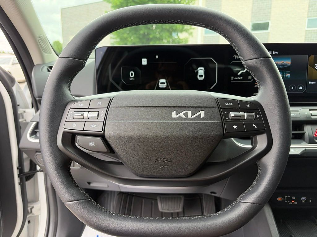 Used 2025 Kia K4 EX FWD image 6