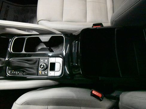 Used 2023 Kia Telluride EX w/ EX Captain's Chair Package image 23