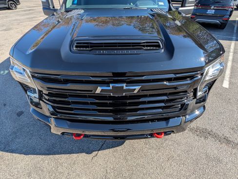 Used 2025 Chevrolet Silverado 2500 LT w/ Trail Boss Package AWD/4WD image 12