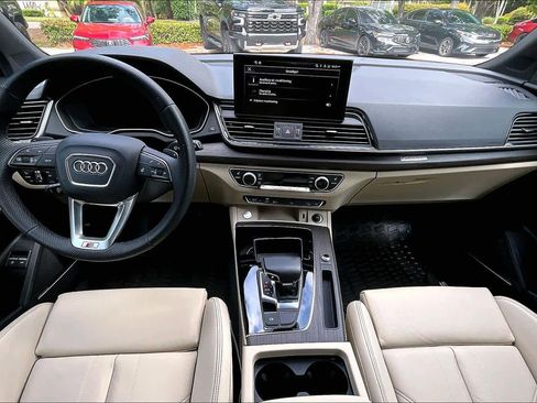 Used 2025 Audi Q5 e Premium Plus w/ Premium Plus Package AWD/4WD image 16