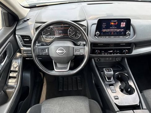 Used 2025 Nissan Rogue SV FWD image 23