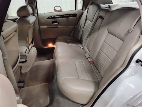 Used 1999 Lincoln Town Car Signature RWD image 13